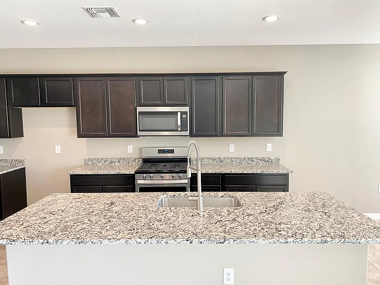 30069 W Clarendon Ave — Photo 6