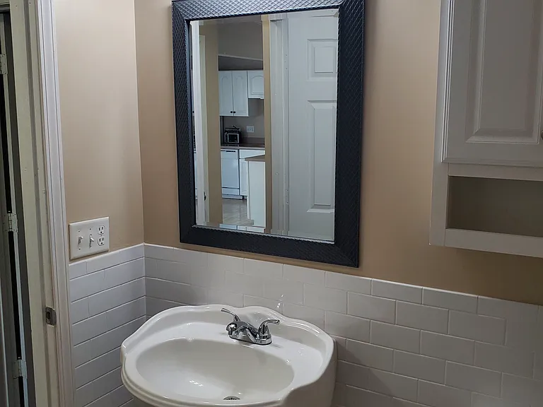 2324 W May Ave — Photo 16
