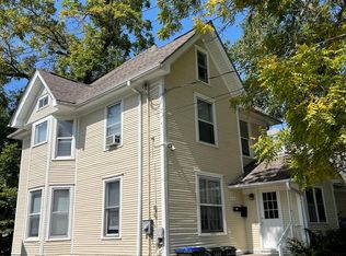 227 S Johnson St, Iowa City, IA 52240