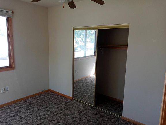 4th image of 102 Easr Ave