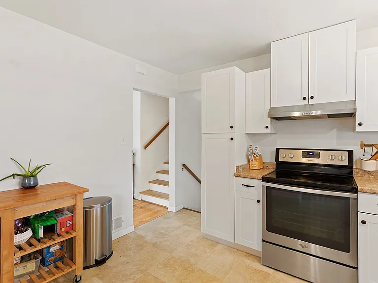 2506 Lelaray St — Photo 15