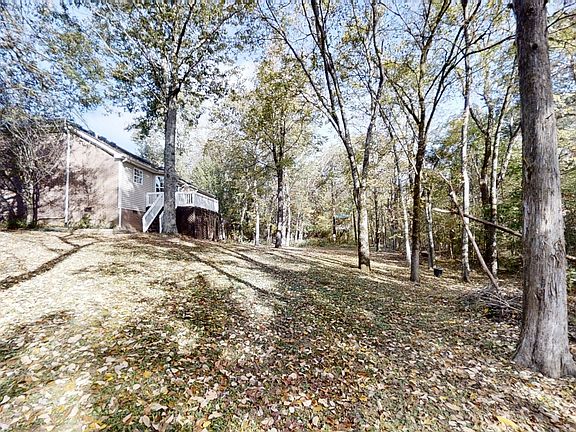 3rd image of 308 Norfolk Ct