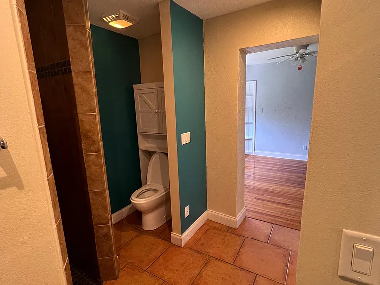 410 Manhattan Ave — Photo 9