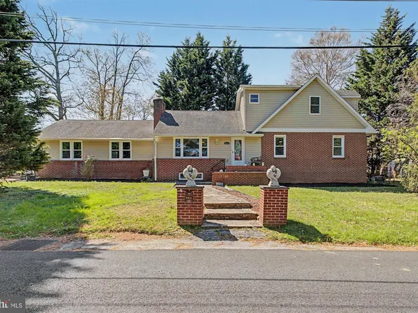 9951 Hilltop Dr, Baltimore, MD 21234