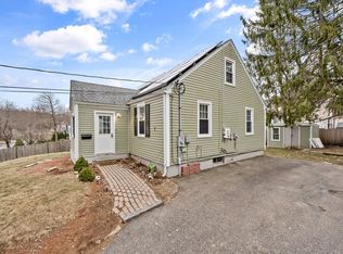 7 Conger Rd, Worcester, MA 01602