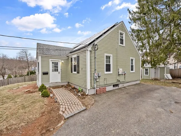 7 Conger Rd, Worcester, MA 01602