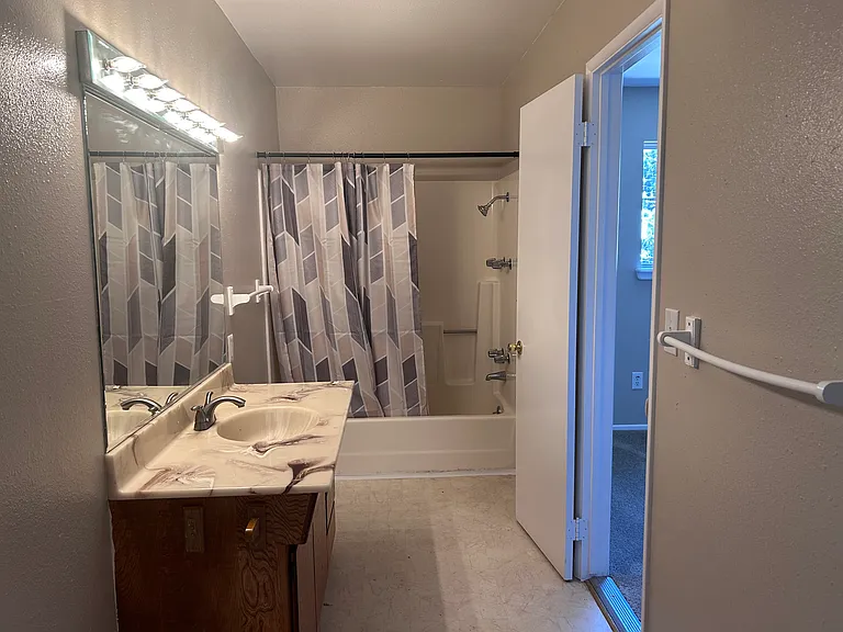 398 Dunant Dr — Photo 14