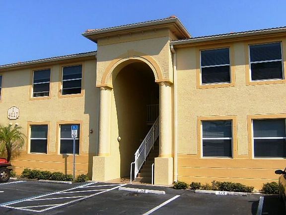 3rd image of 4117 Bellasol Cir APT 116