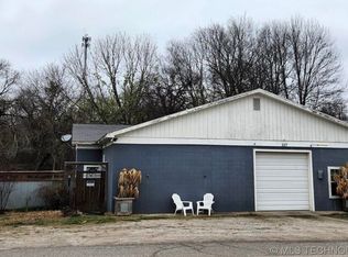 277 E Main St, Vinita, OK 74301