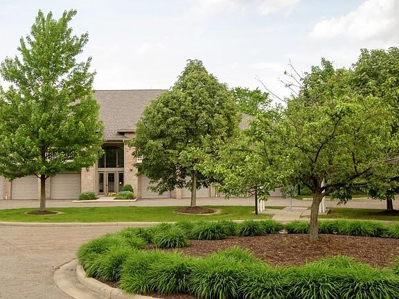 2nd image of 3800 Rosemont Blvd APT 102F