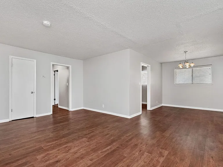 4521-4523 Jefferson Pennsylvania Ave #4526-4524 — Photo 3