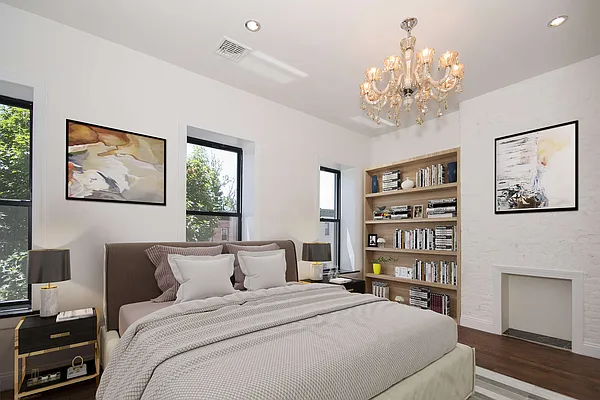 Rented by Compass | media 23