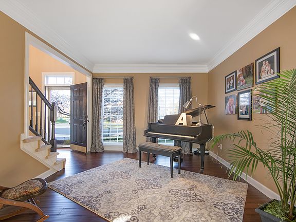 3rd image of 7808 Royal Sydney Dr