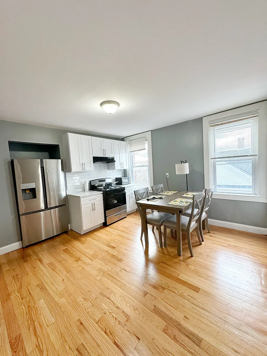 Building Photo - 296-300 Bowdoin St #2