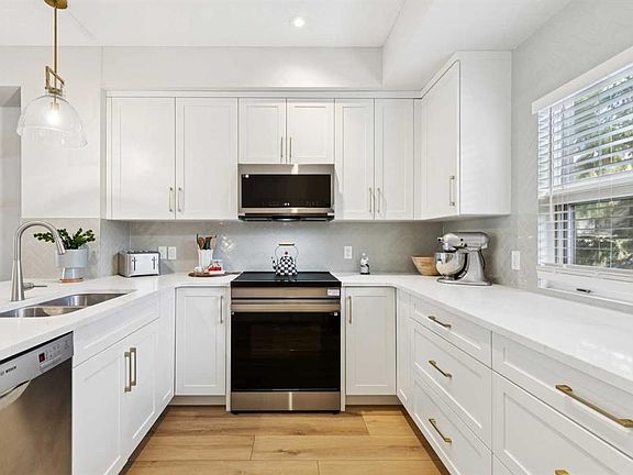 2nd image of 1935 E 35th St SW #7