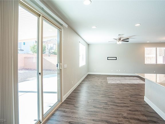 4th image of 493 Stonegate Meadow Ave