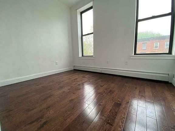 2nd image of 89 Rockaway Ave Floor 2