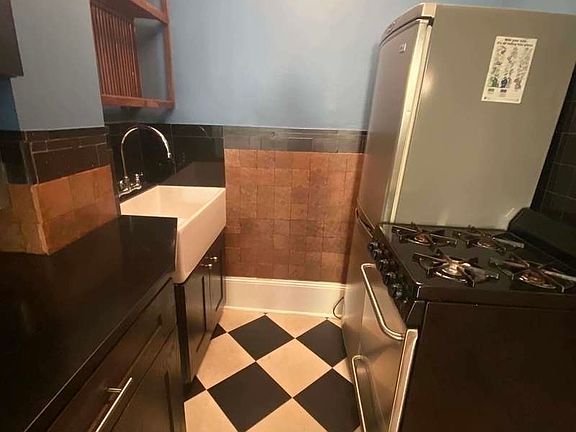 3rd image of 309 W 84th St #2A24
