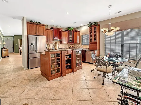 338 Blanketflower Ln, West Windsor, NJ 08550