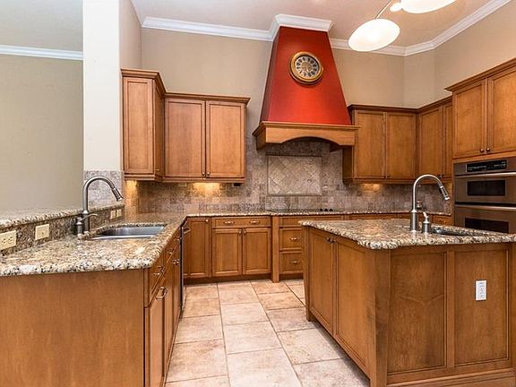 4th image of 1899 Merlot Dr