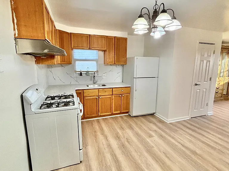 1515 Tyson Ave #2 — Photo 9