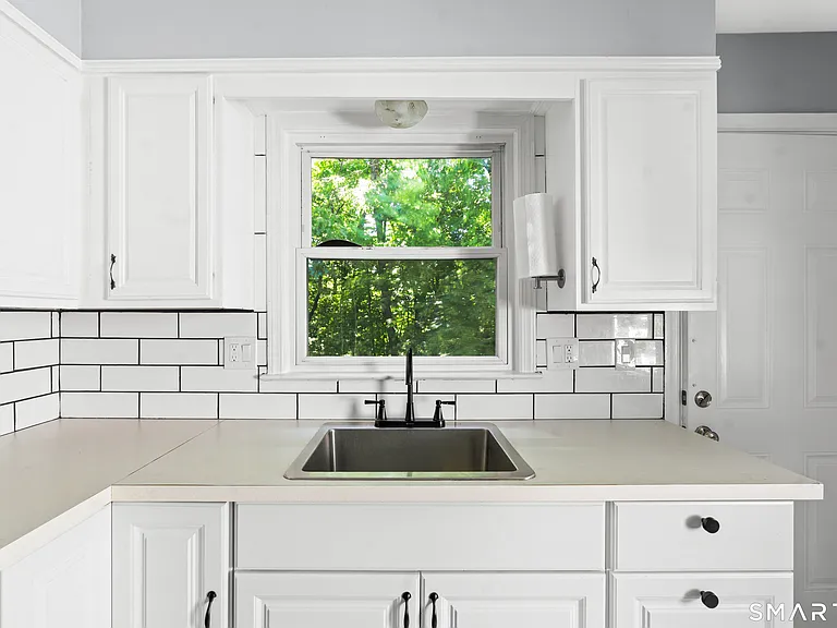 22 Irving Pl — Photo 13