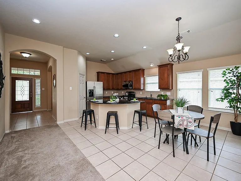 8010 Durham Run Ln — Photo 6