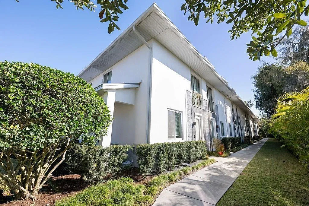 4 bed, 3.5 bath, 2664 sqft, $4,000 — Photo 3