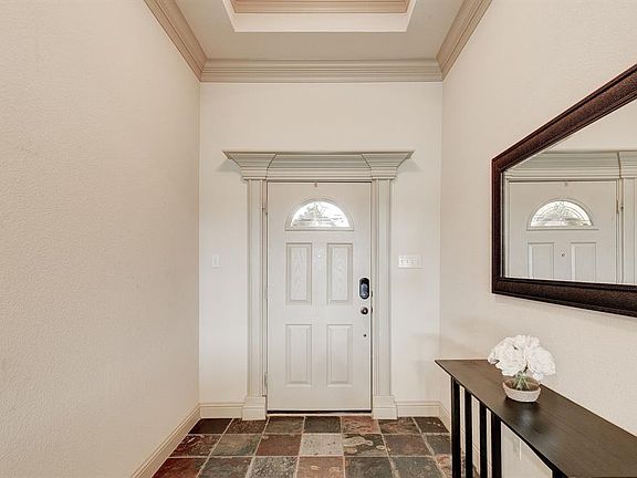 3rd image of 326 Spyglass Dr