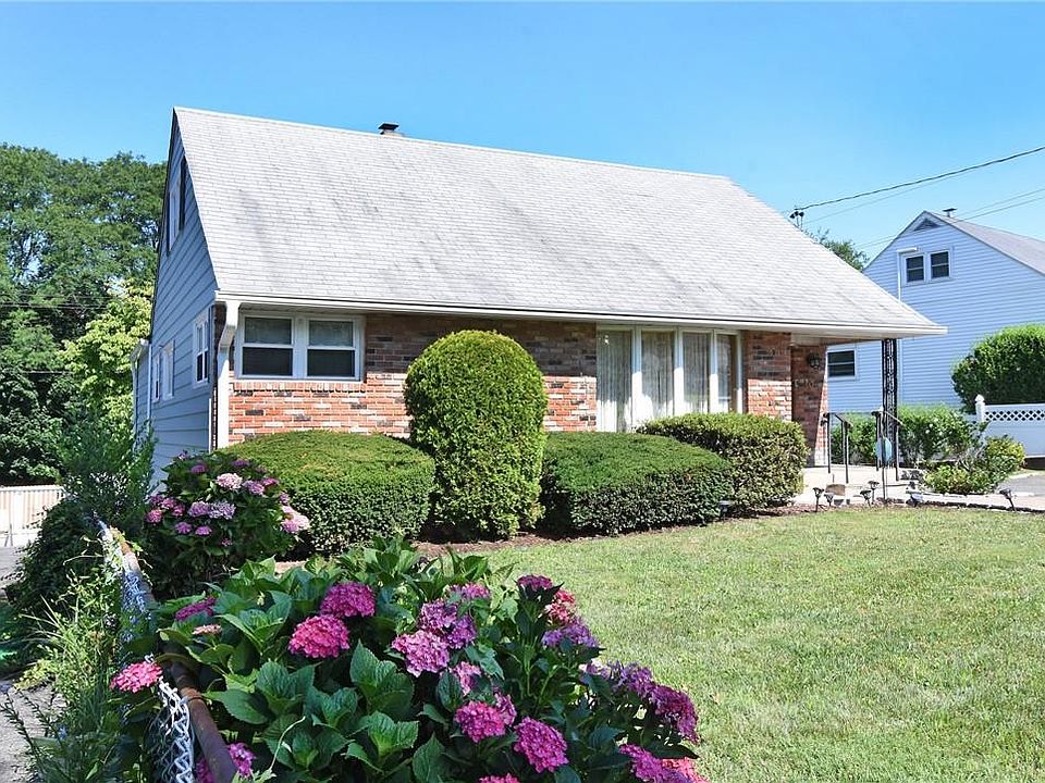 1st image of 105 Gailmor Drive