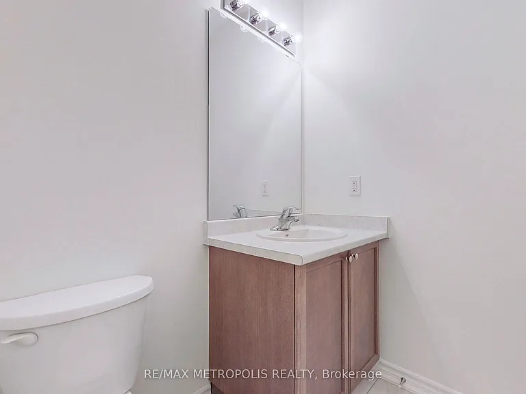 9 Caton Ln — Photo 26