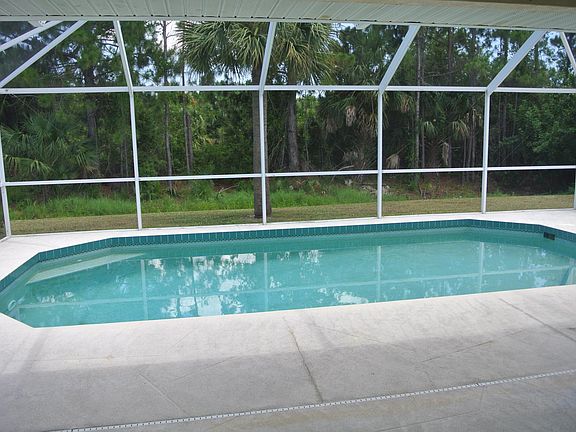 5th image of 72 Long Meadow Ct