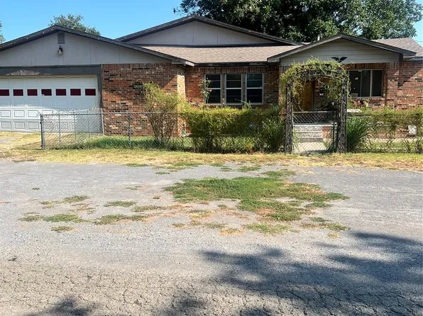 1209 W Locust Ave, McAlester, OK 74501
