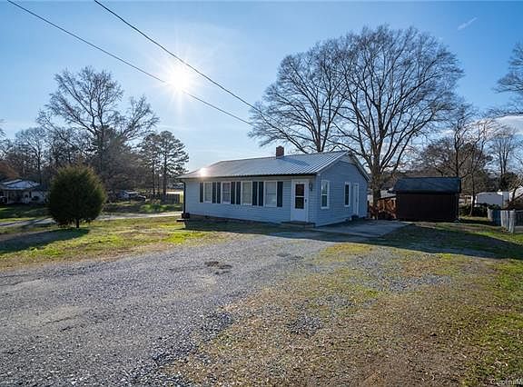 4th image of 1109 White Ln