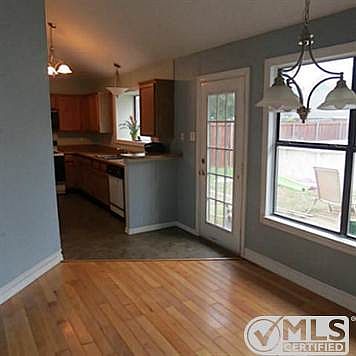4th image of 1514 Gardenia Dr