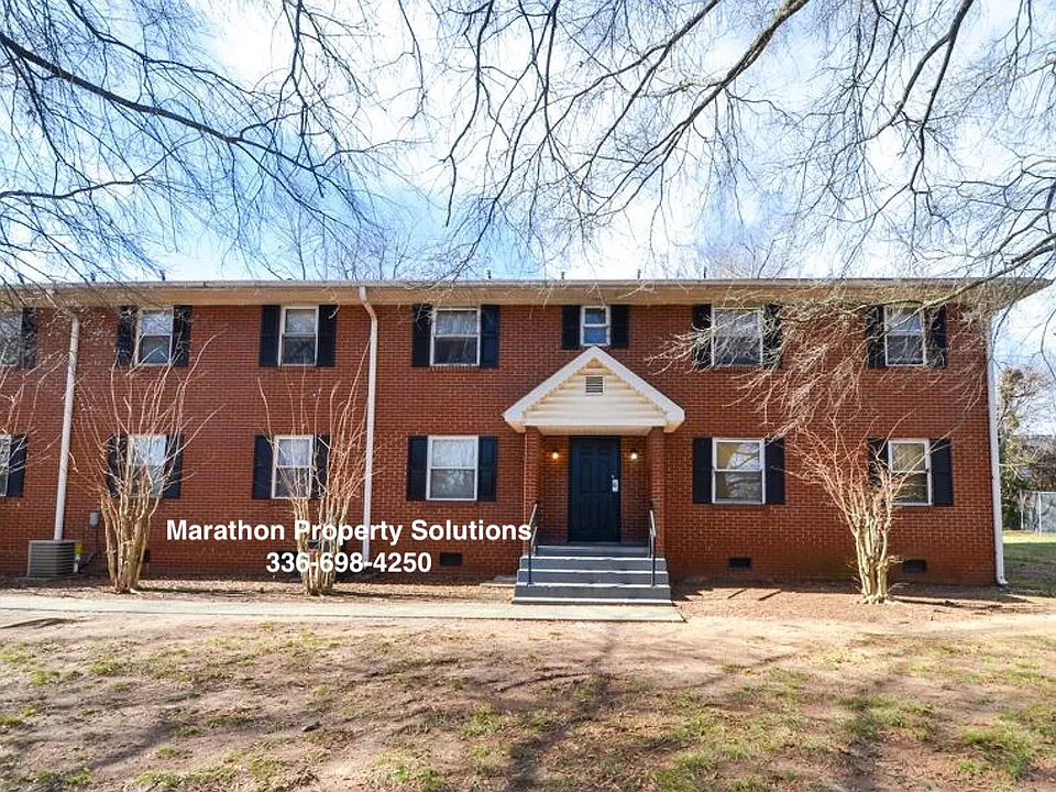 1225 New Hope Ln #D