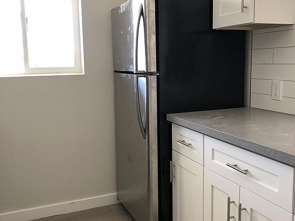 2nd image of 400 W Pasadena Ave APT 12