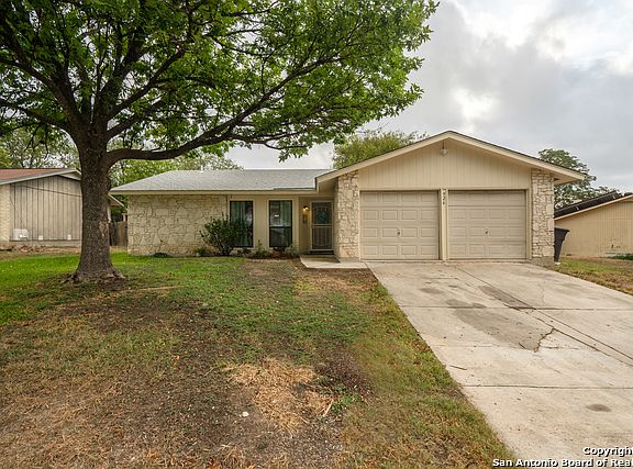2nd image of 926 Saddlebrook Dr