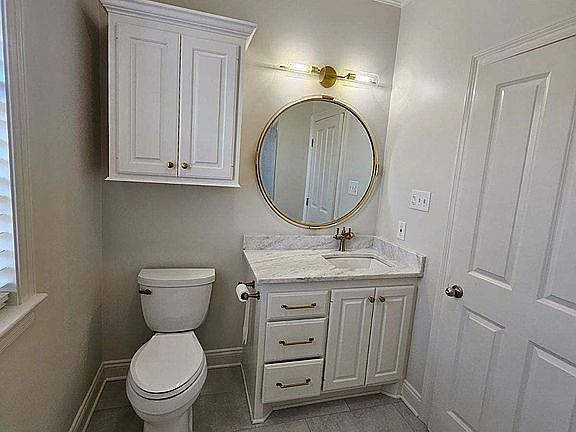 4th image of 11427 Twin Oaks Cir
