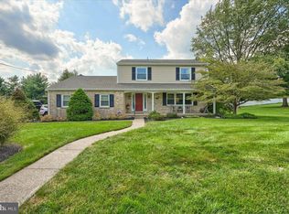 2208 Dover Rd, Harrisburg, PA 17112