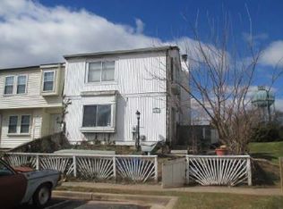 17448 Hoskinson Rd, Poolesville, MD 20837