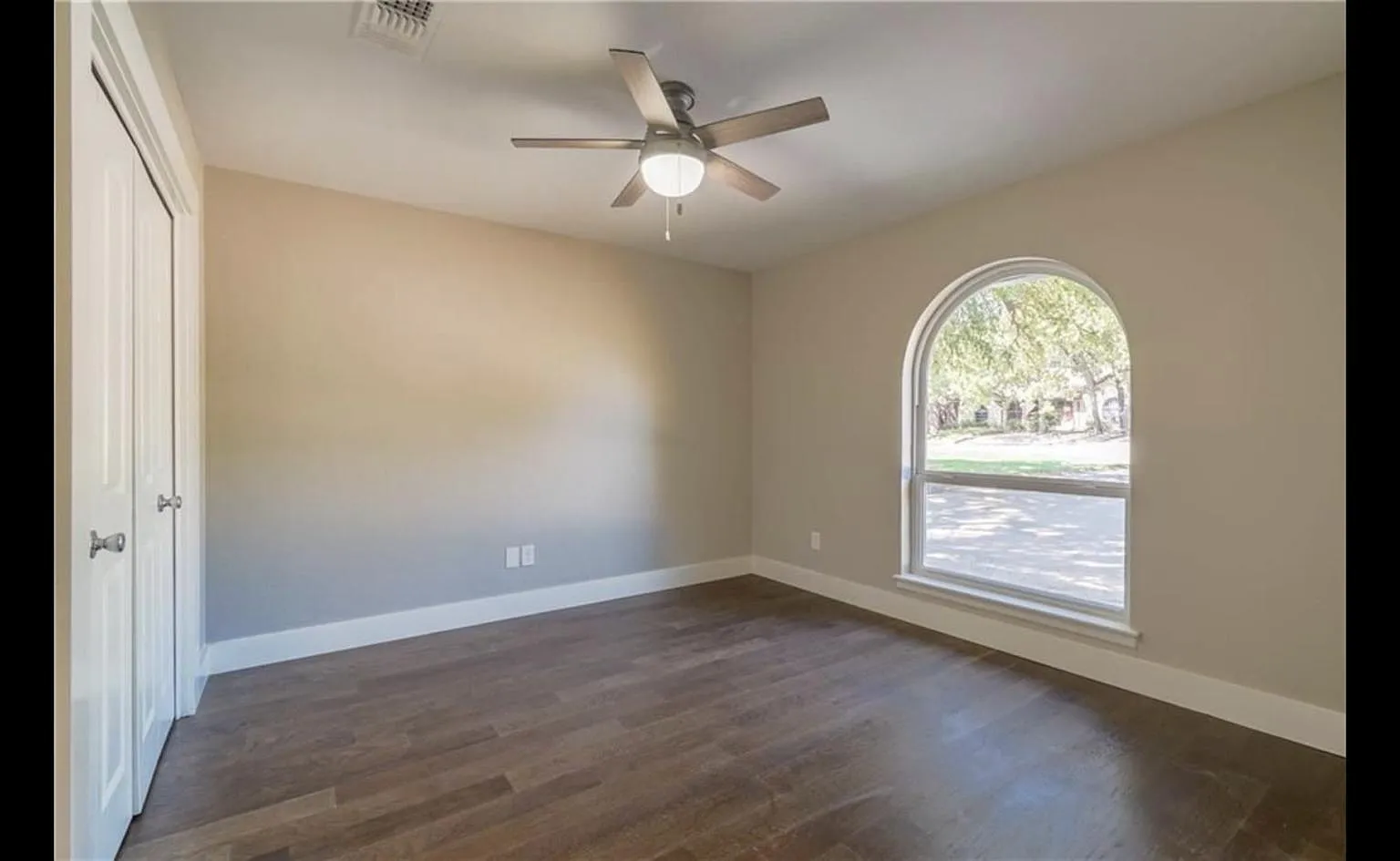3 bed, 2550 sqft, $2,900 — Photo 3