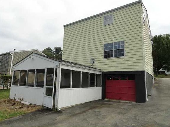 2nd image of 236 Bonita Dr