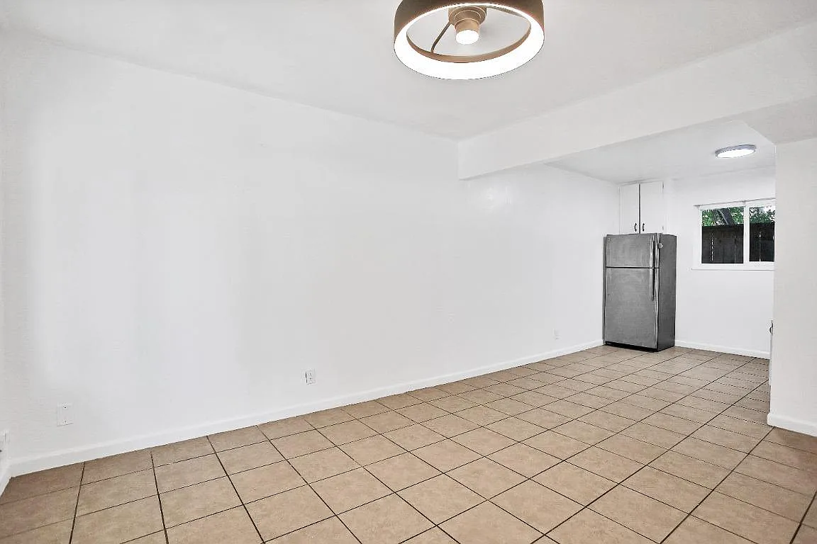 132 W 18th St - 3 — Photo 3