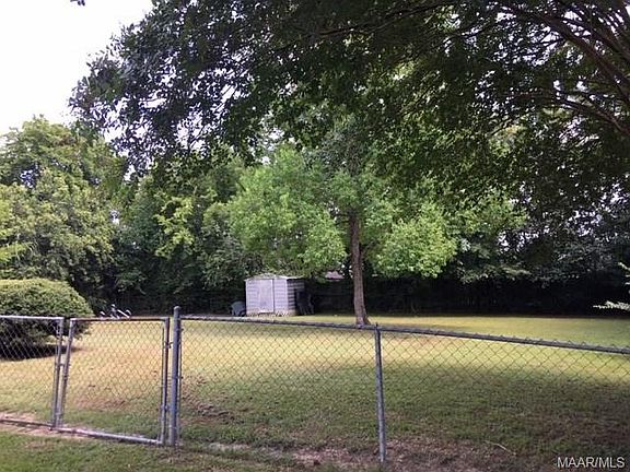 3rd image of 1843 Brackenbury Pl