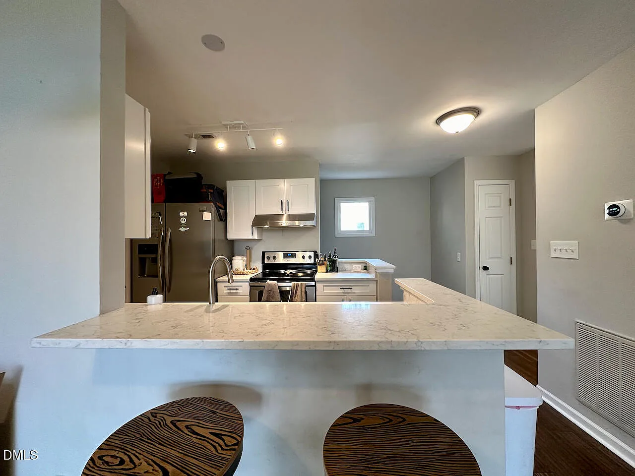 2 bed, 2.0 bath, 987 sqft, $2,200 — Photo 4