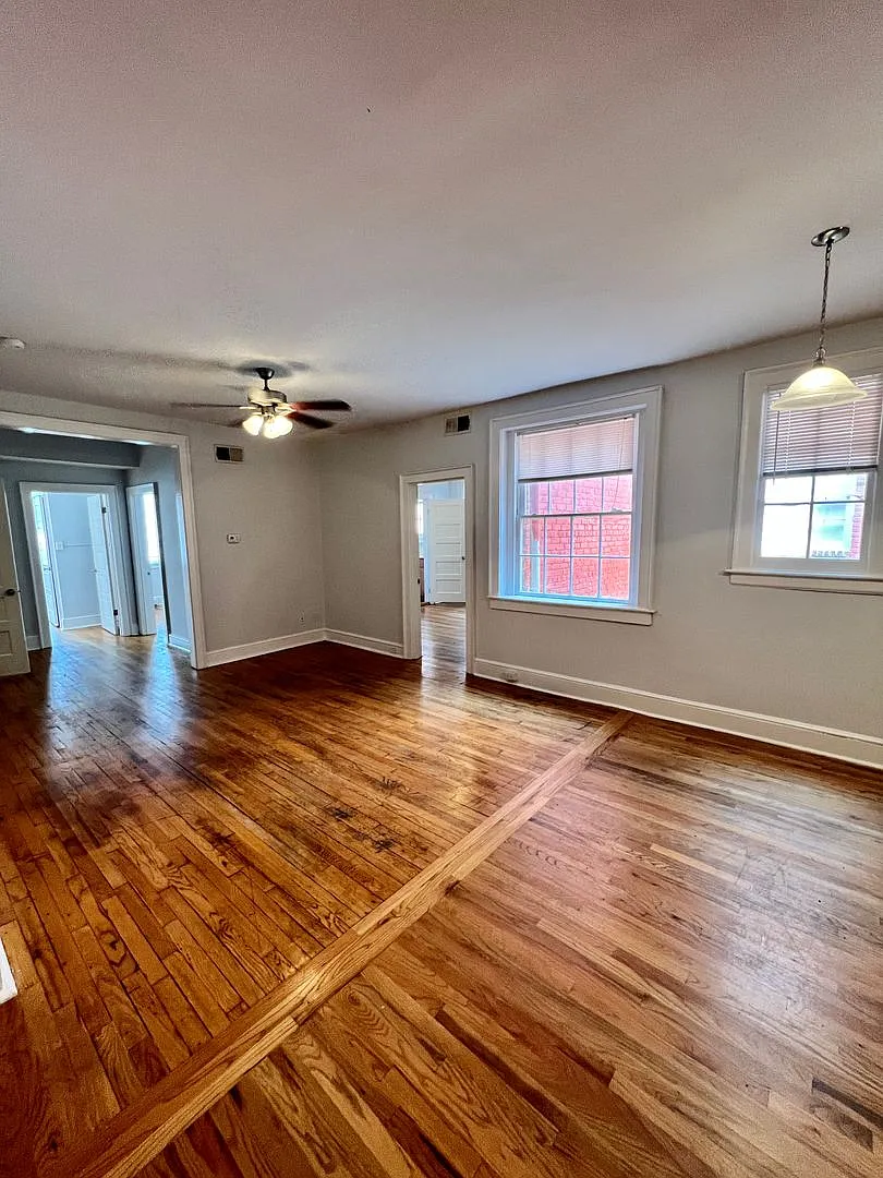 1107 W Grace St — Photo 3