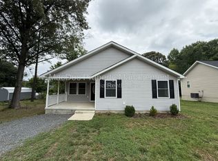 77 Lakeview Dr, Colonial Beach, VA 22443