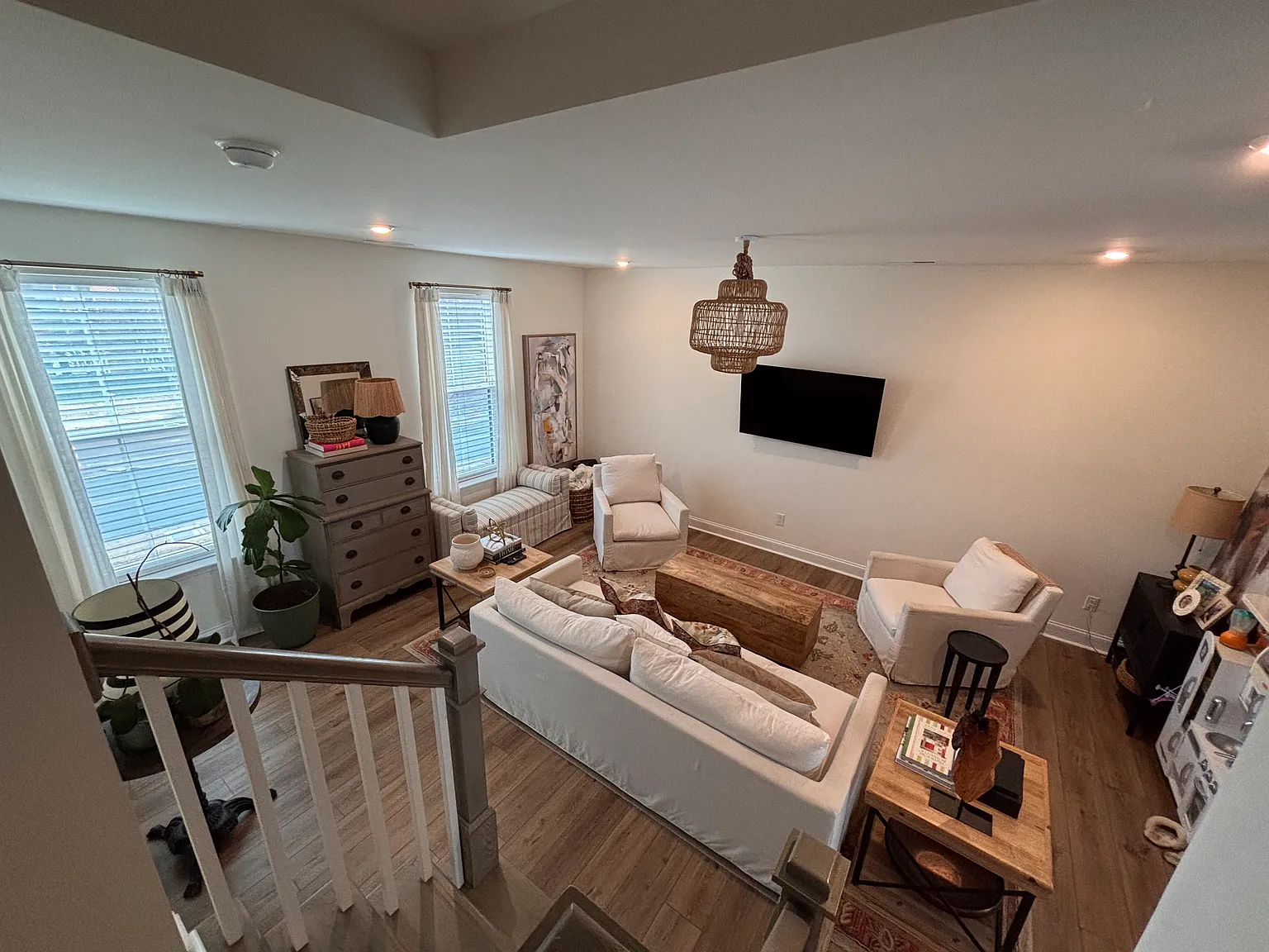 522 N Sharon Amity Rd — Photo 3