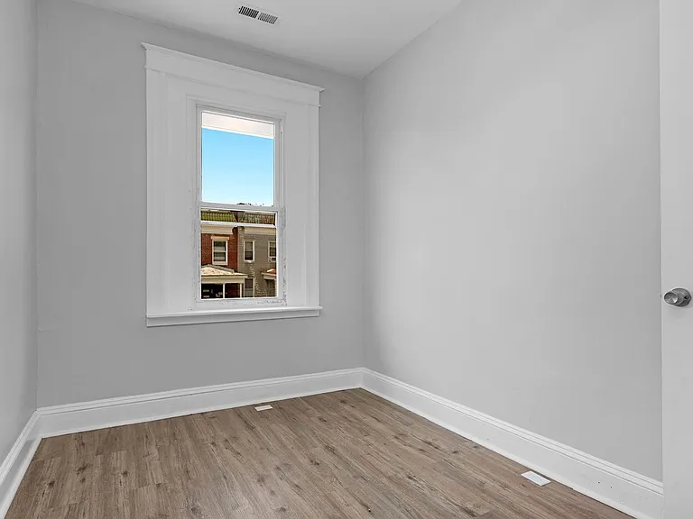 405 N Edgewood St — Photo 10